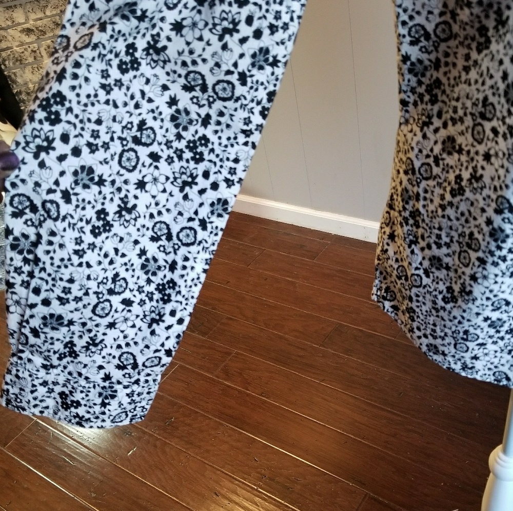 Long sleeved flowered button down shirt. - Picture 3 of 5